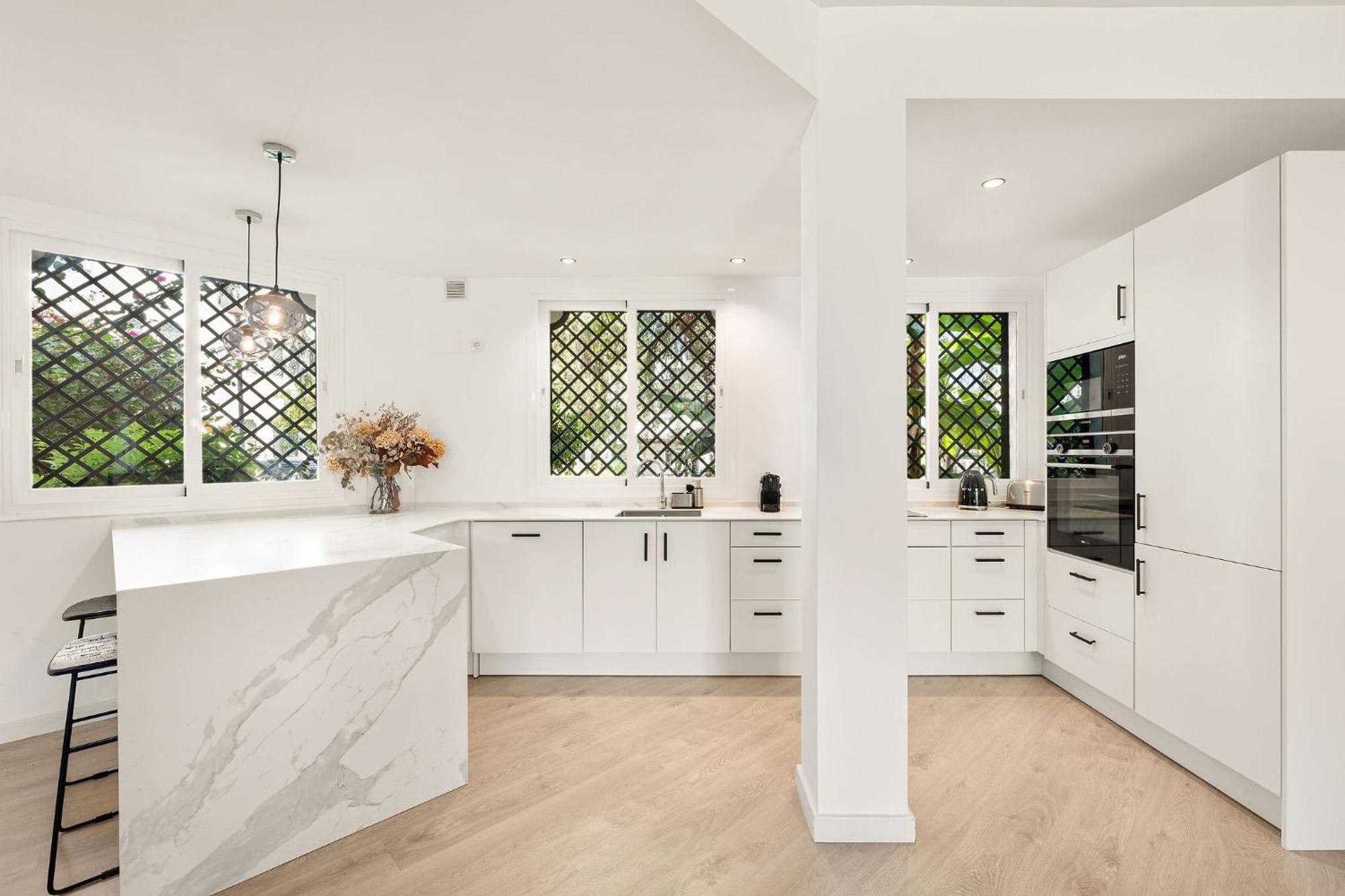 Сasa de vacaciones Cozy Townhouse With Rooftop Terrace And Pool *