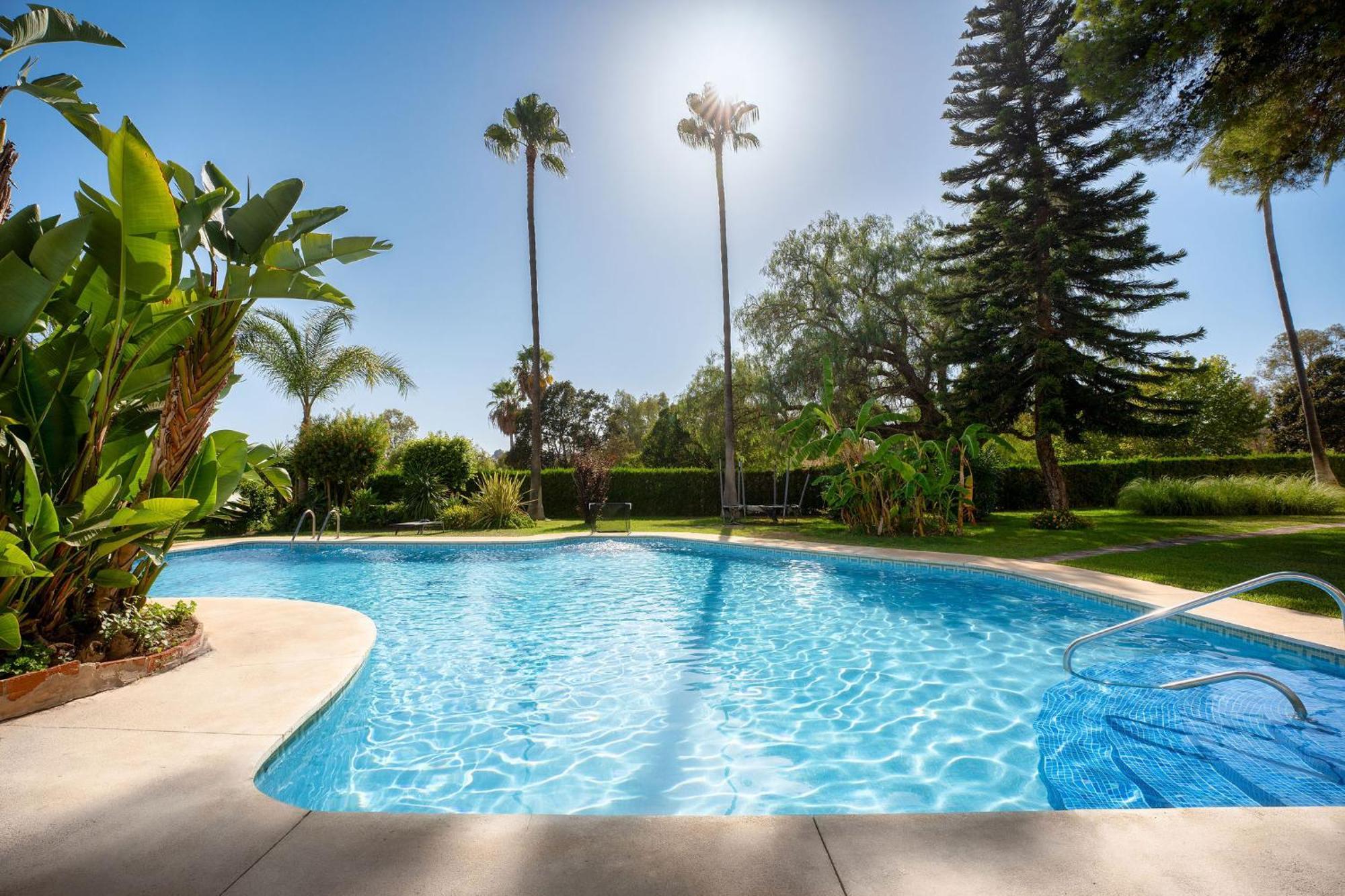 Cozy Townhouse With Rooftop Terrace And Pool * Marbella